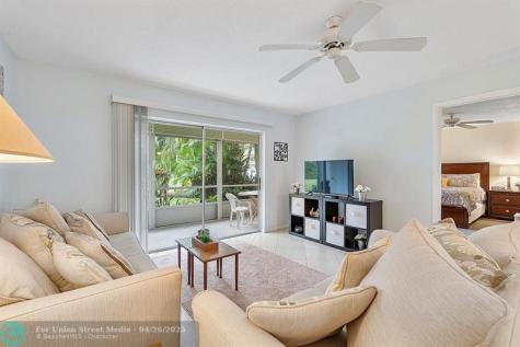 31 Abbey Lane Delray Beach FL 33446