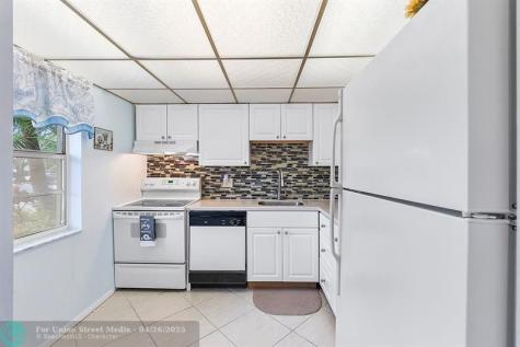 31 Abbey Lane Delray Beach FL 33446