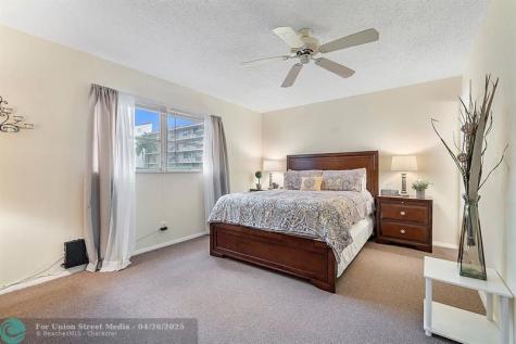 31 Abbey Lane Delray Beach FL 33446