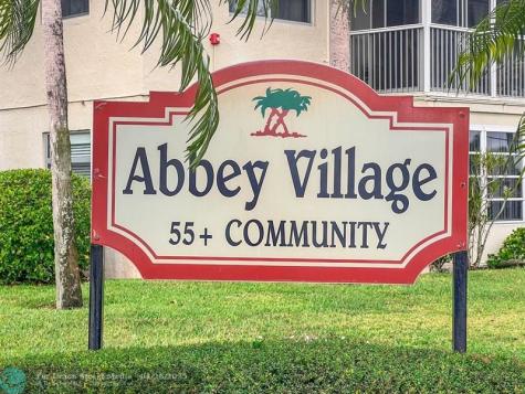 31 Abbey Lane Delray Beach FL 33446