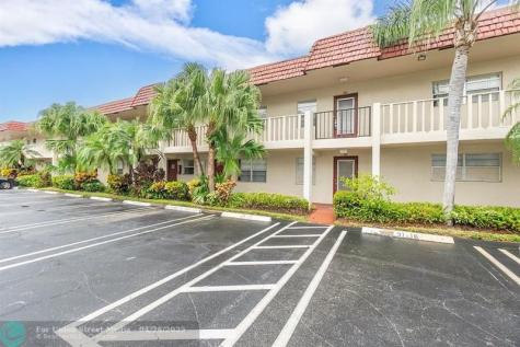 31 Abbey Lane Delray Beach FL 33446