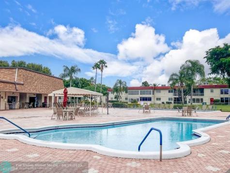 31 Abbey Lane Delray Beach FL 33446