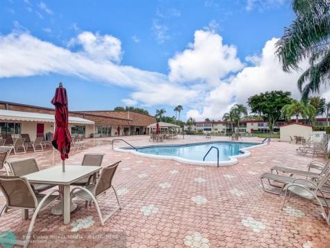 31 Abbey Lane Delray Beach FL 33446