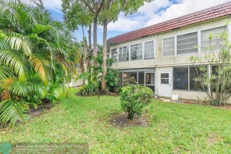 31 Abbey Lane Delray Beach FL 33446