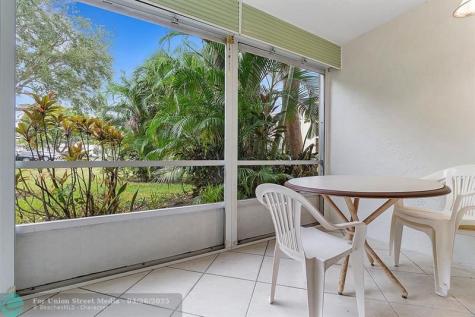 31 Abbey Lane Delray Beach FL 33446