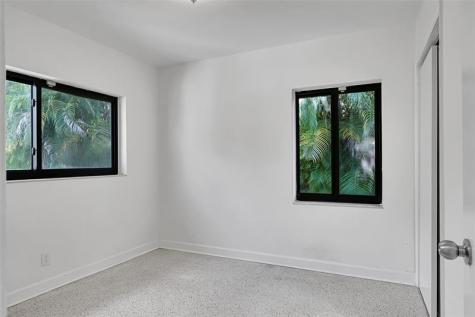 1007 NE 12th Street Fort Lauderdale FL 33304