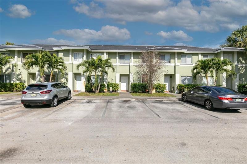 159 Hidden Court Road Hollywood FL 33023