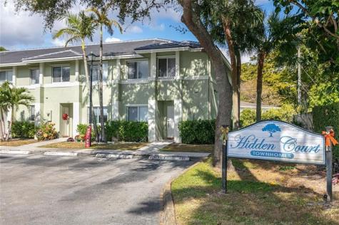 159 Hidden Court Road Hollywood FL 33023