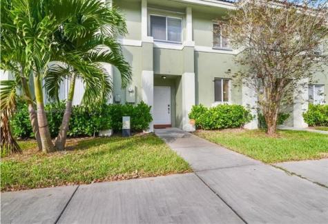 159 Hidden Court Road Hollywood FL 33023