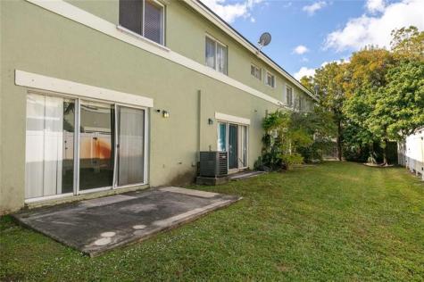 159 Hidden Court Road Hollywood FL 33023