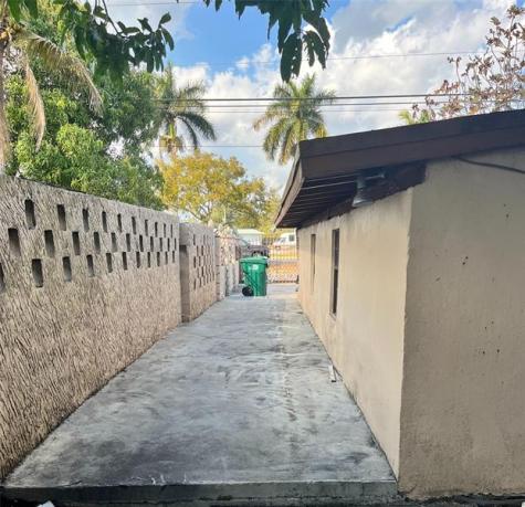 1440 NW 183rd Street Miami FL 33169