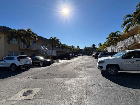 4061 N Dixie Highway Oakland Park FL 33334