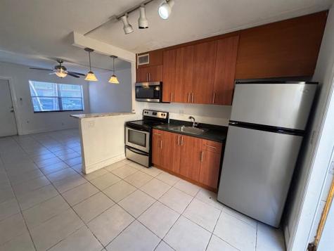 4061 N Dixie Highway Oakland Park FL 33334