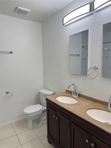 5865 Strawberry Lakes Circle Lake Worth FL 33463