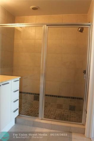 140 S Dixie Hy Hollywood FL 33020