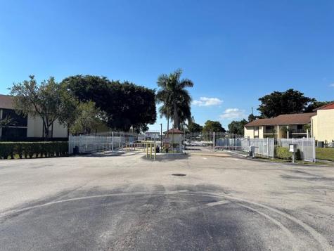 4962 Sable Pine A2 Circle West Palm Beach FL 33417