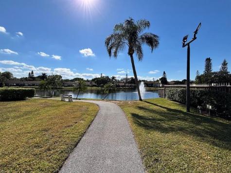 4962 Sable Pine A2 Circle West Palm Beach FL 33417