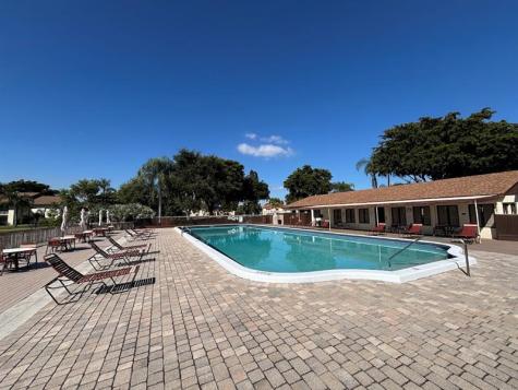4962 Sable Pine A2 Circle West Palm Beach FL 33417