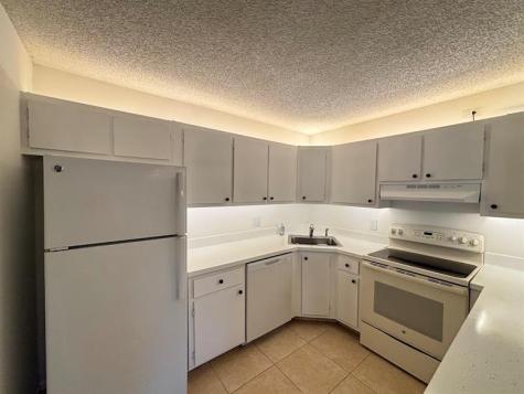 4962 Sable Pine A2 Circle West Palm Beach FL 33417
