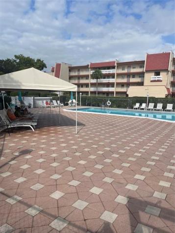 1025 Country Club Drive Margate FL 33063