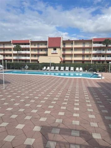 1025 Country Club Drive Margate FL 33063