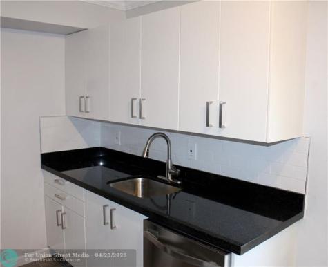 621 NE 28th Street Wilton Manors FL 33334