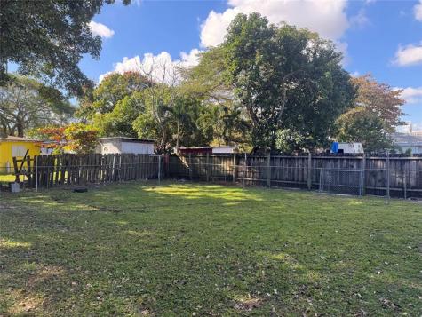 2156 NW 66th Street Miami FL 33147