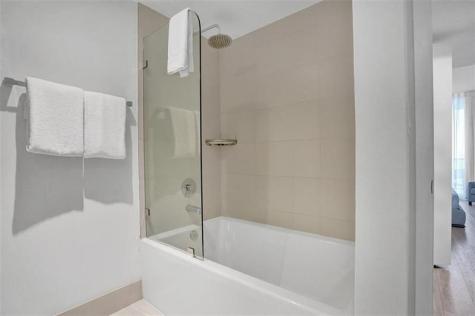 Hallandale Beach FL 33009