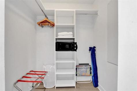 Hallandale Beach FL 33009