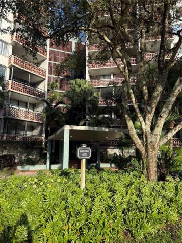 4222 Inverrary Boulevard Lauderhill FL 33319
