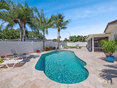 2250 NE 35th Street Lighthouse Point FL 33064