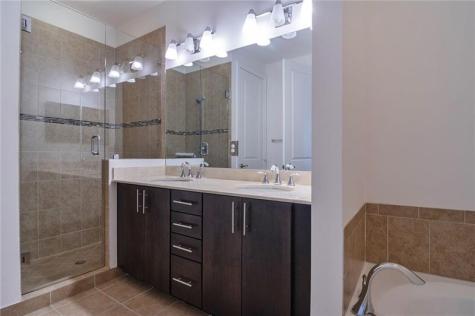 126 Riverwalk E Circle Plantation FL 33325