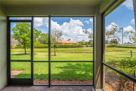 126 Riverwalk E Circle Plantation FL 33325