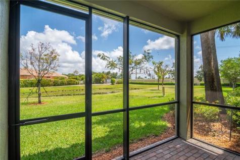 126 Riverwalk E Circle Plantation FL 33325