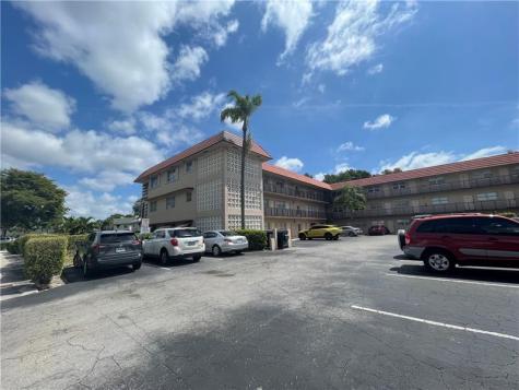 3930 Crystal Lake Drive Pompano Beach FL 33064