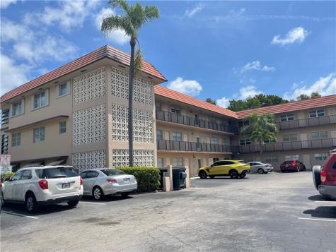 3930 Crystal Lake Drive Pompano Beach FL 33064
