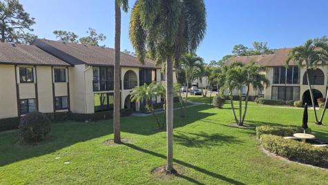 222 Pine Hov Circle Greenacres FL 33463