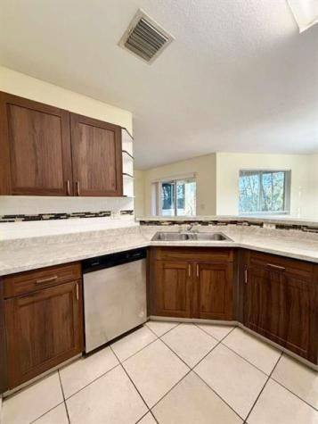 8466 NW 40th Street Coral Springs FL 33065