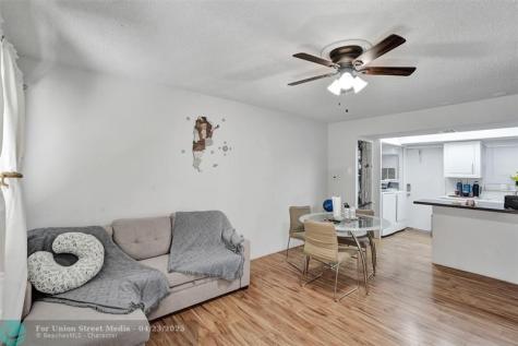 4240 NW 21st Avenue Oakland Park FL 33309