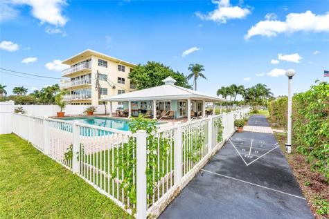 2758 NE 30th Avenue Lighthouse Point FL 33064
