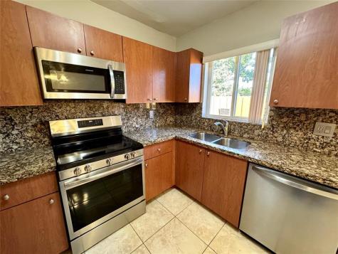 6133 Buchanan Street Hollywood FL 33024