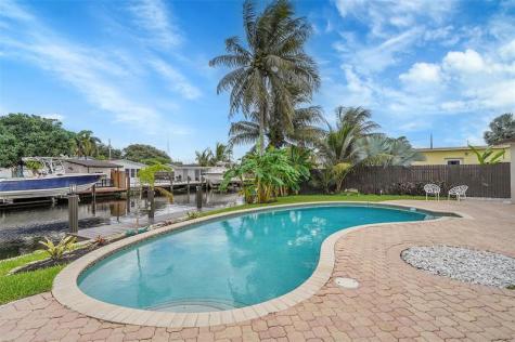 4710 SW 43rd Avenue Dania Beach FL 33314