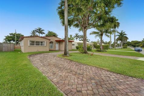 1506 Liberty Street Hollywood FL 33020