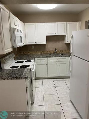 5709 NW 27th Court Fort Lauderdale FL 33313