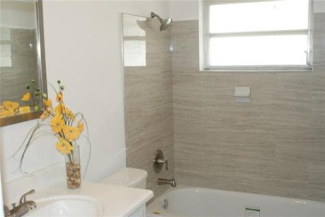 5039 NW 42 Street Lauderdale Lakes FL 33319