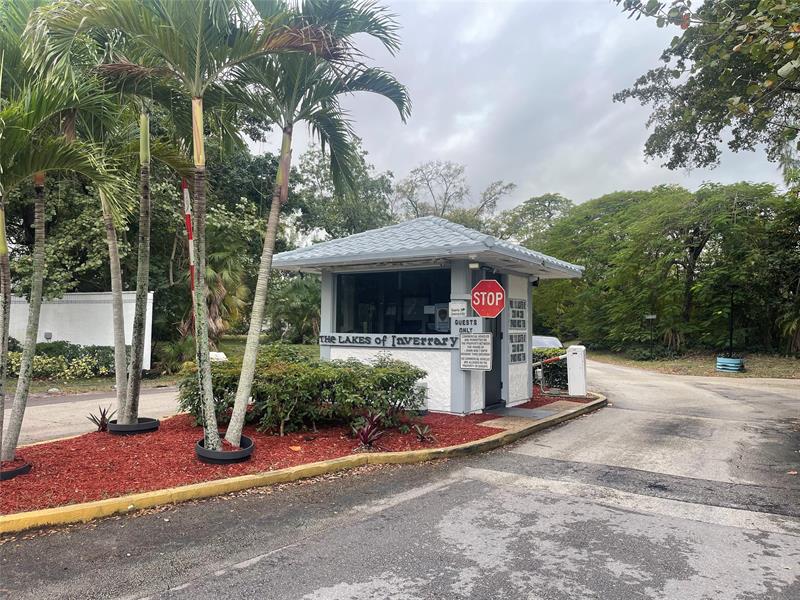 3301 Spanish Moss Te Lauderhill FL 33319