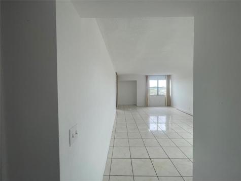 3301 Spanish Moss Te Lauderhill FL 33319