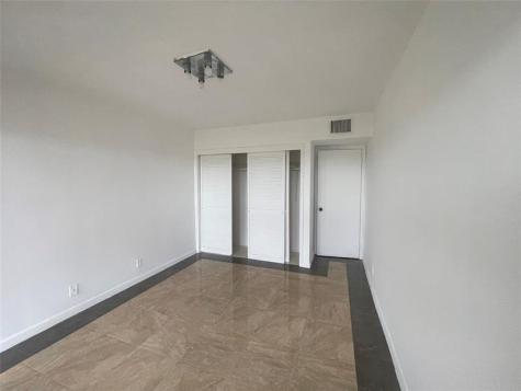 3301 Spanish Moss Te Lauderhill FL 33319