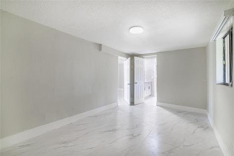 6220 SW 9th Court North Lauderdale FL 33068