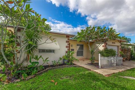 6220 SW 9th Court North Lauderdale FL 33068